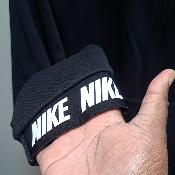 Nike Men's Black Jacket - Picture 3 of 10